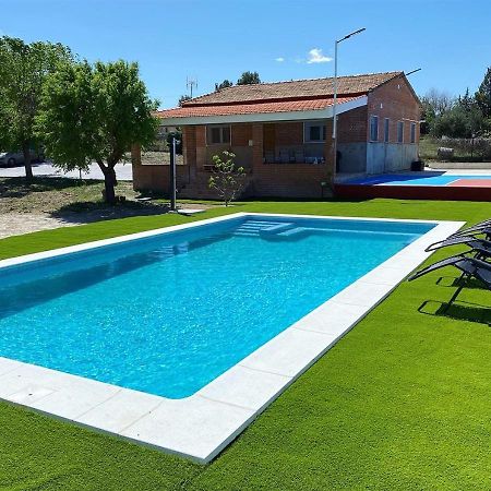 Casa Con Piscina, Villa Alarilla Fuentiduena de Tajo Luaran gambar