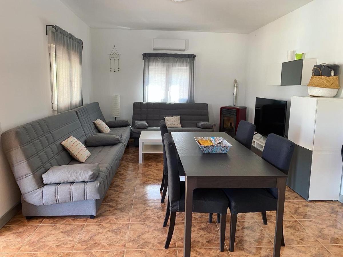 Casa Con Piscina, Villa Alarilla Fuentiduena de Tajo Luaran gambar