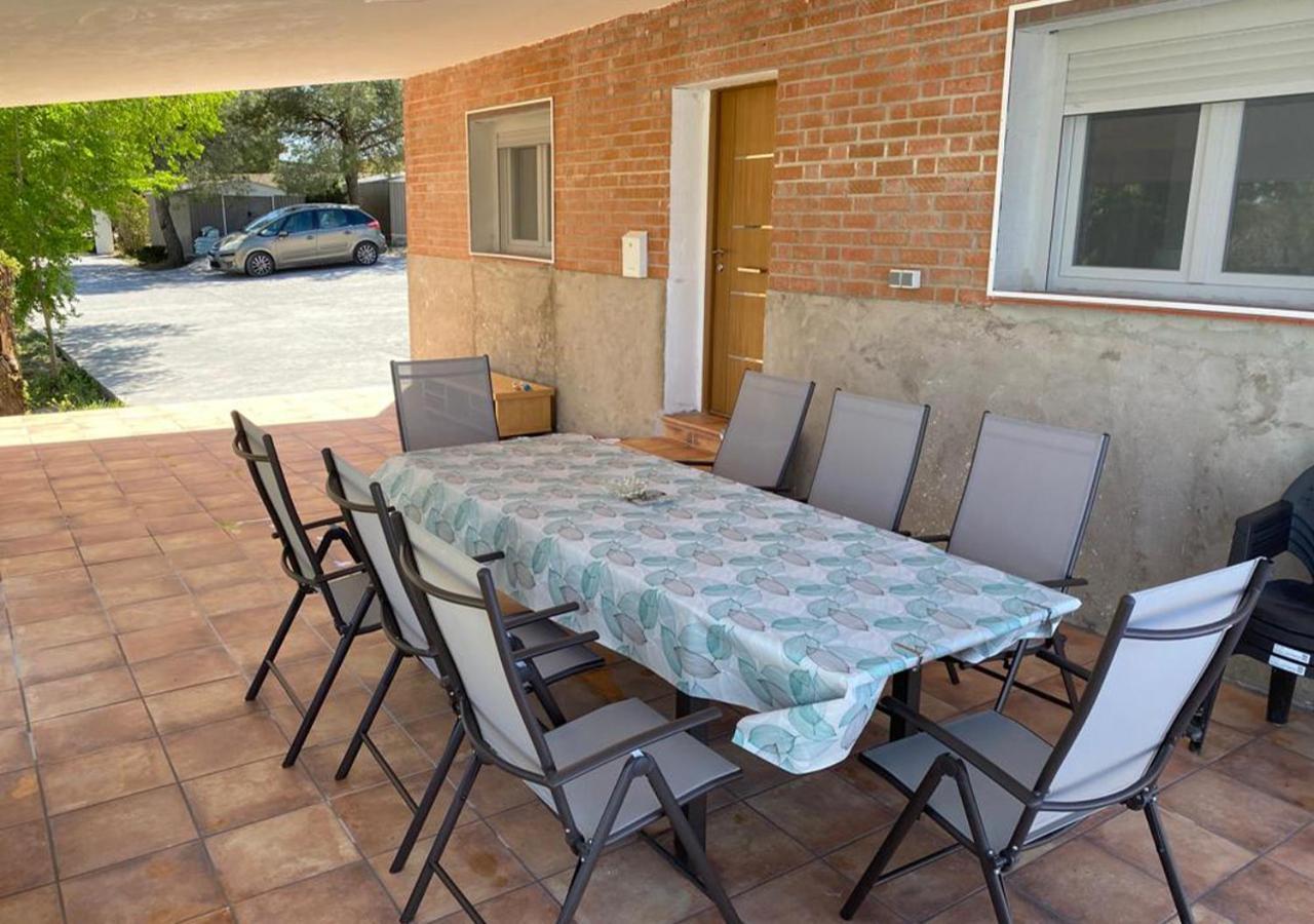 Casa Con Piscina, Villa Alarilla Fuentiduena de Tajo Luaran gambar